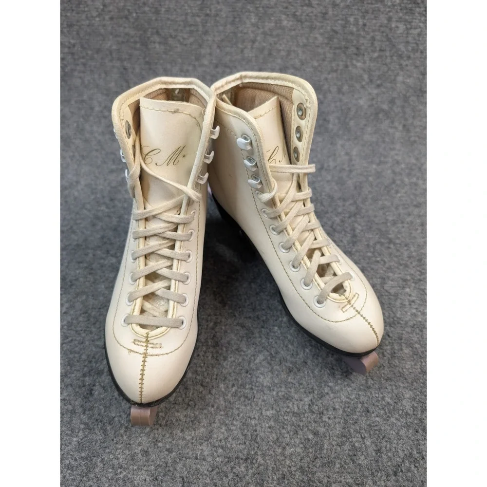 CCM Jamie Sale & David Pelletier Pirouette‎ Girls Youth Size 1 White Ice Skates